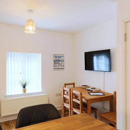 Hythe Townhouse Retreat Villa Esterno foto