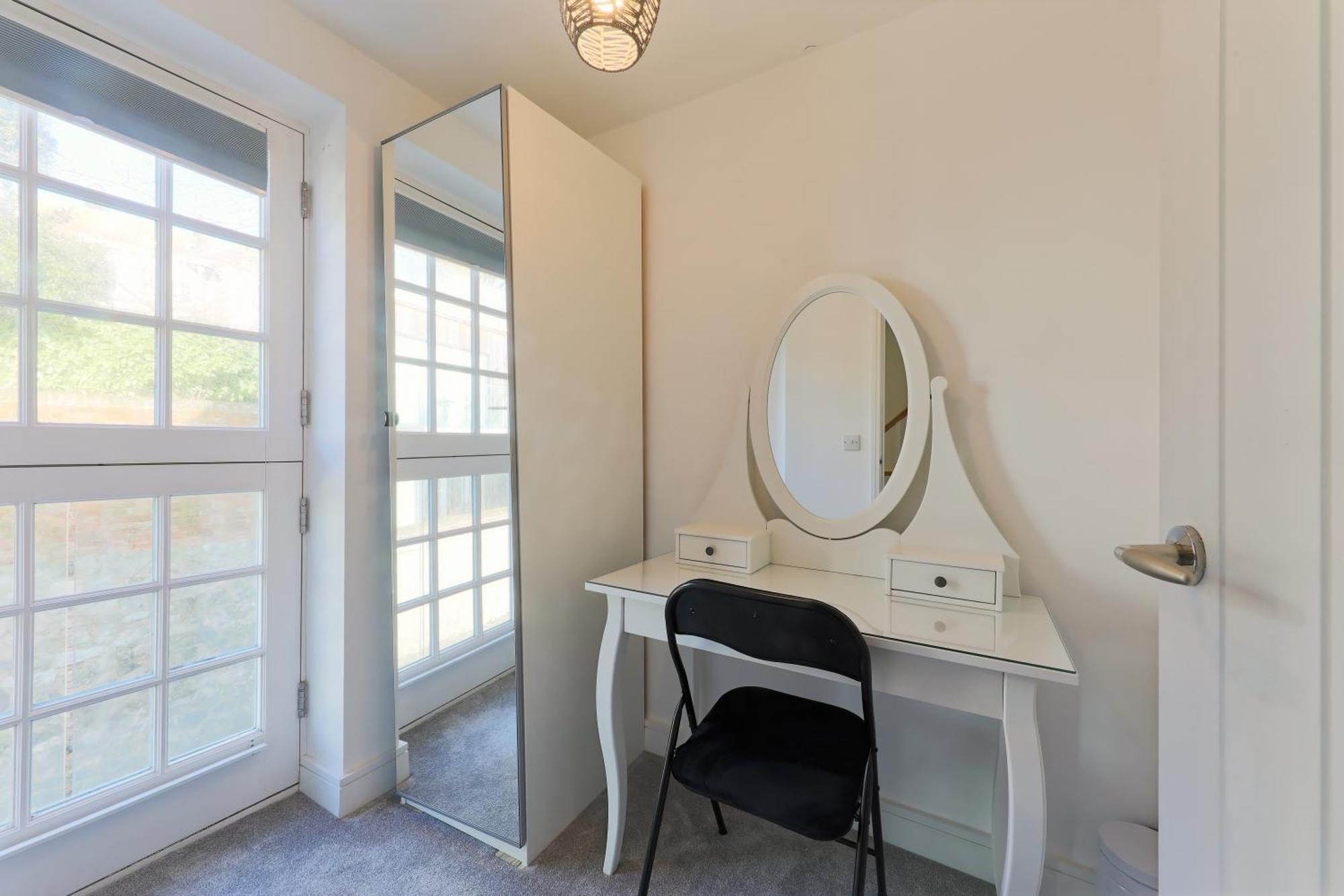 Hythe Townhouse Retreat Villa Esterno foto