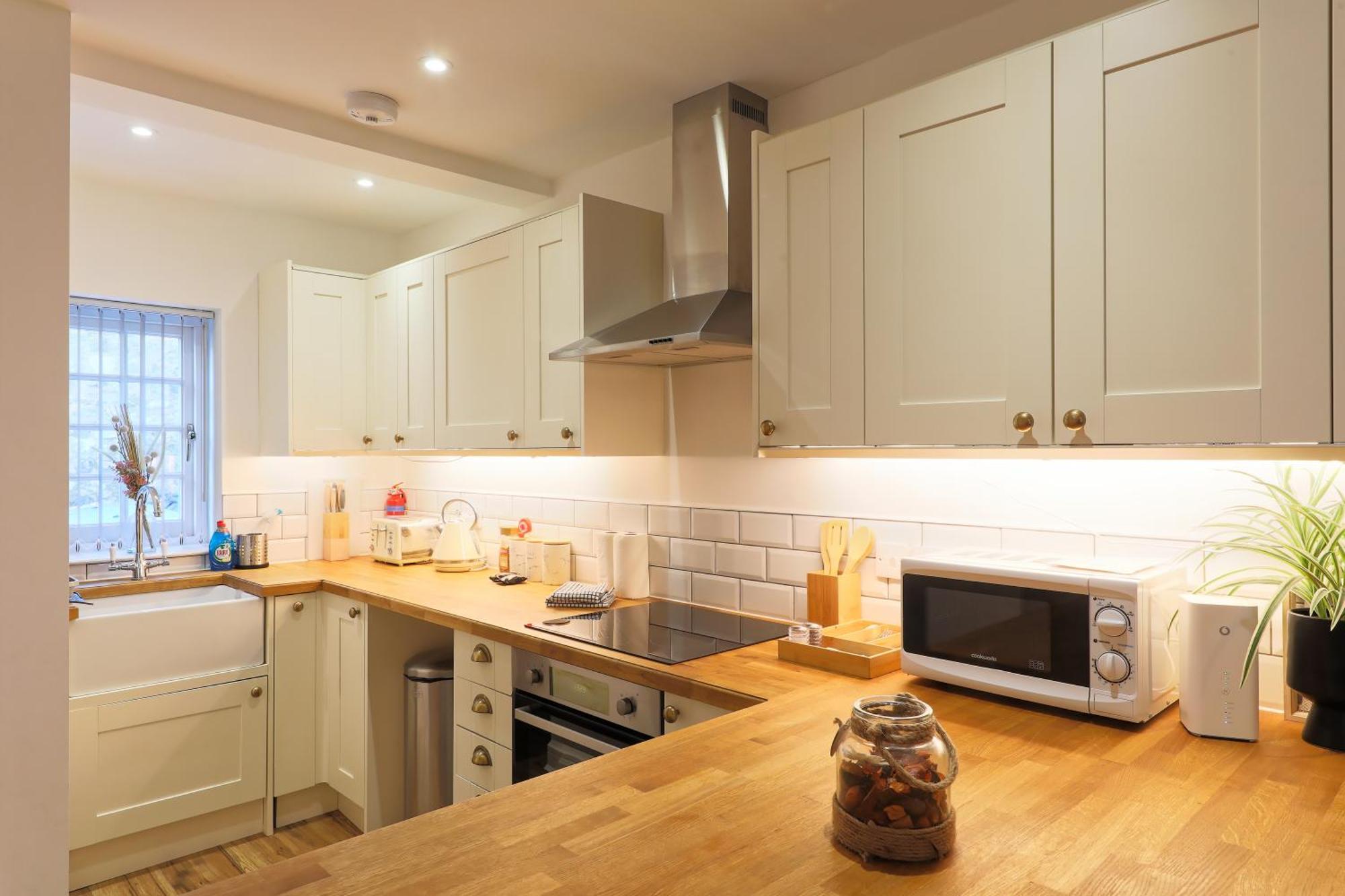 Hythe Townhouse Retreat Villa Esterno foto